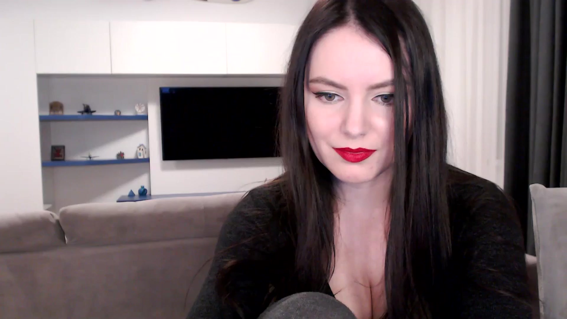 Gallery image thumbnail from Aryelle_'s myfreecams stream on, 12/12/2024, 24:31 image 7 of 20