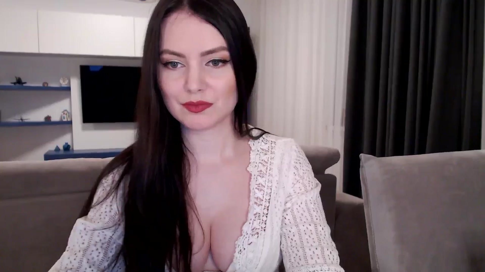Gallery image thumbnail from Aryelle_'s myfreecams stream on, 12/15/2024, 21:25 image 18 of 20