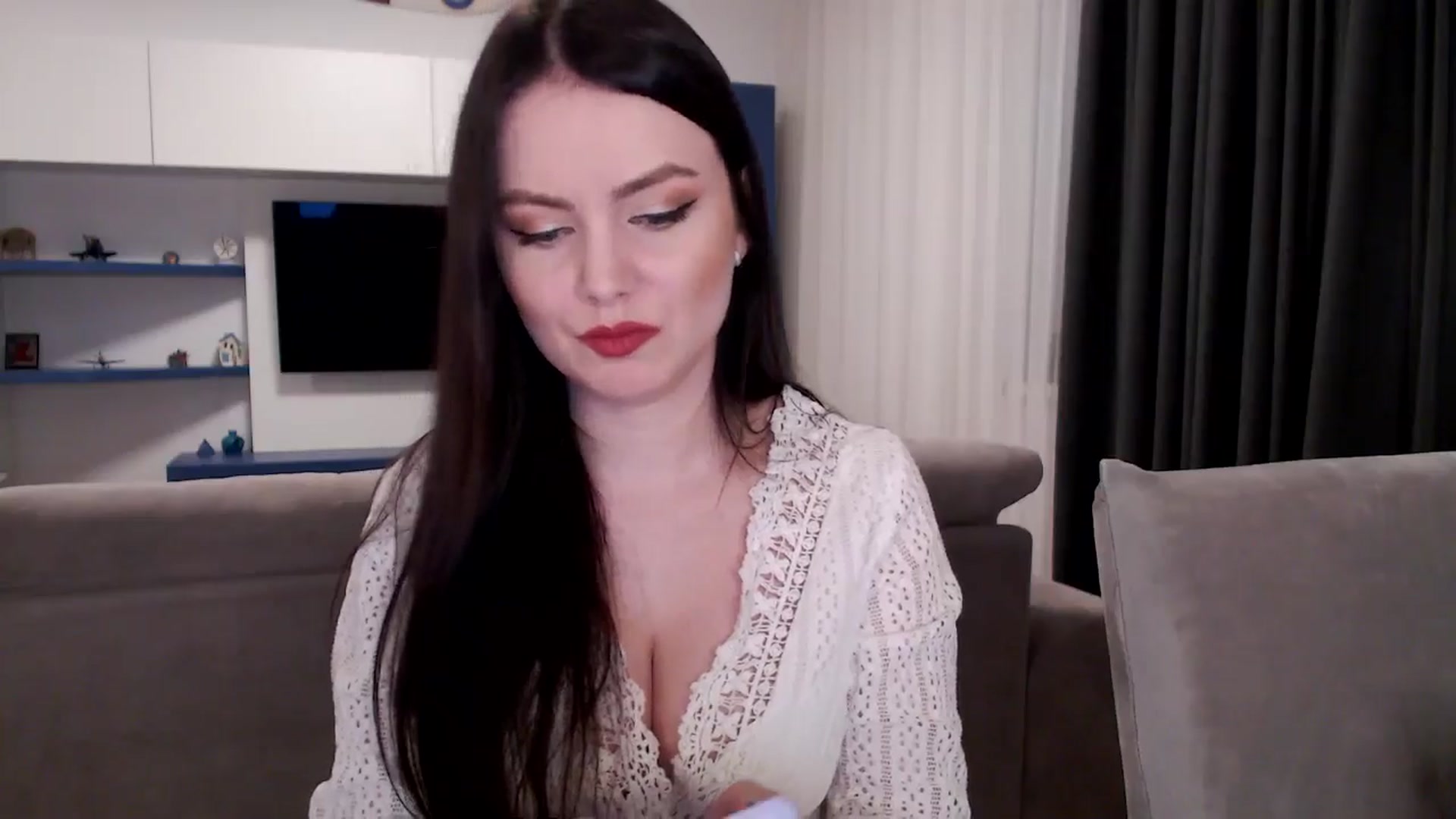 Gallery image thumbnail from Aryelle_'s myfreecams stream on, 12/15/2024, 21:25 image 3 of 20