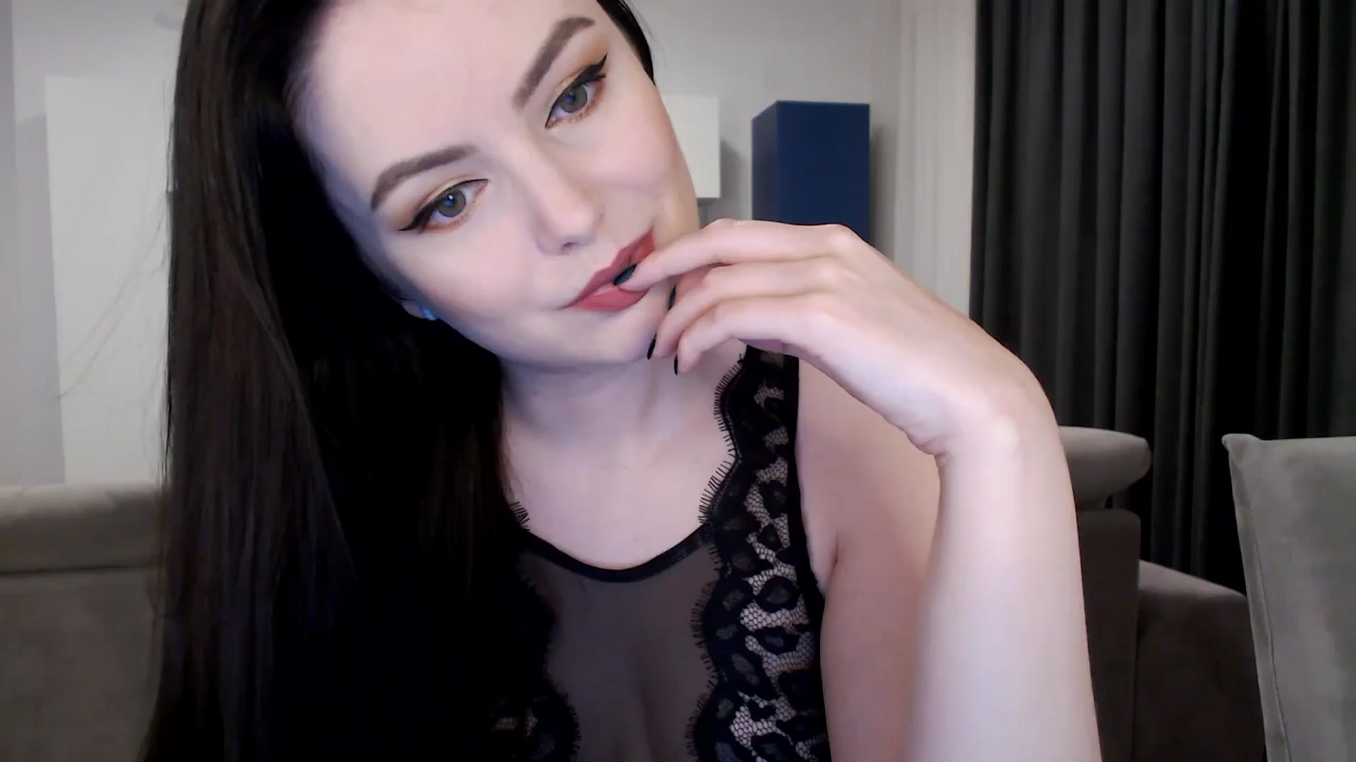 Gallery image thumbnail from Aryelle_'s myfreecams stream on, 12/18/2024, 22:19 image 1 of 20