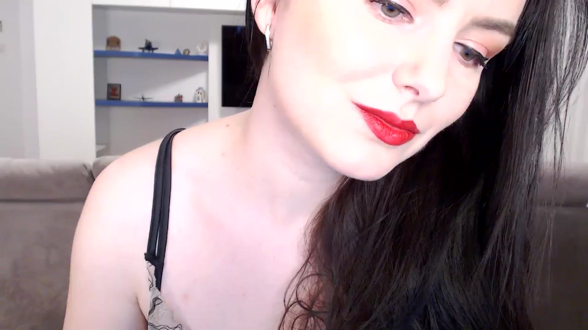 Gallery image thumbnail from Aryelle_'s myfreecams stream on, 01/22/2025, 01:25 image 16 of 20