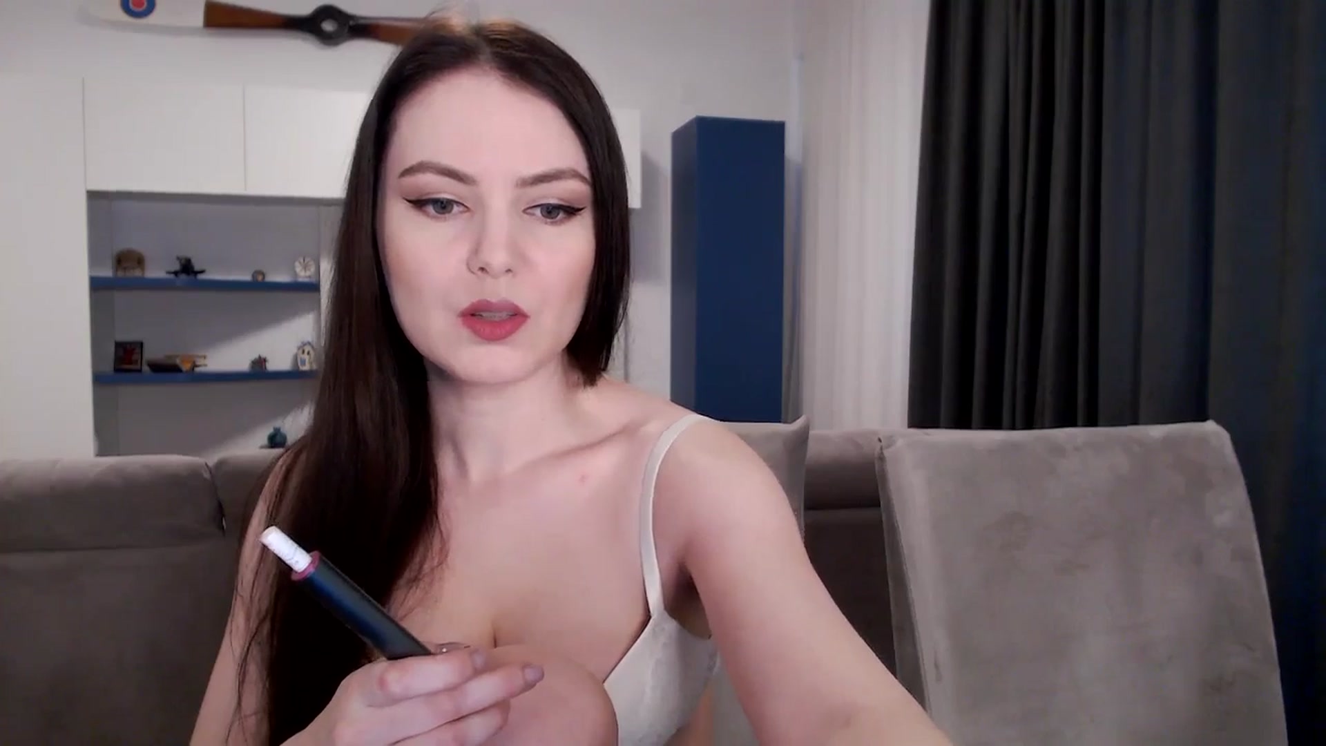 Gallery image thumbnail from Aryelle_'s myfreecams stream on, 03/12/2025, 14:38 image 16 of 20