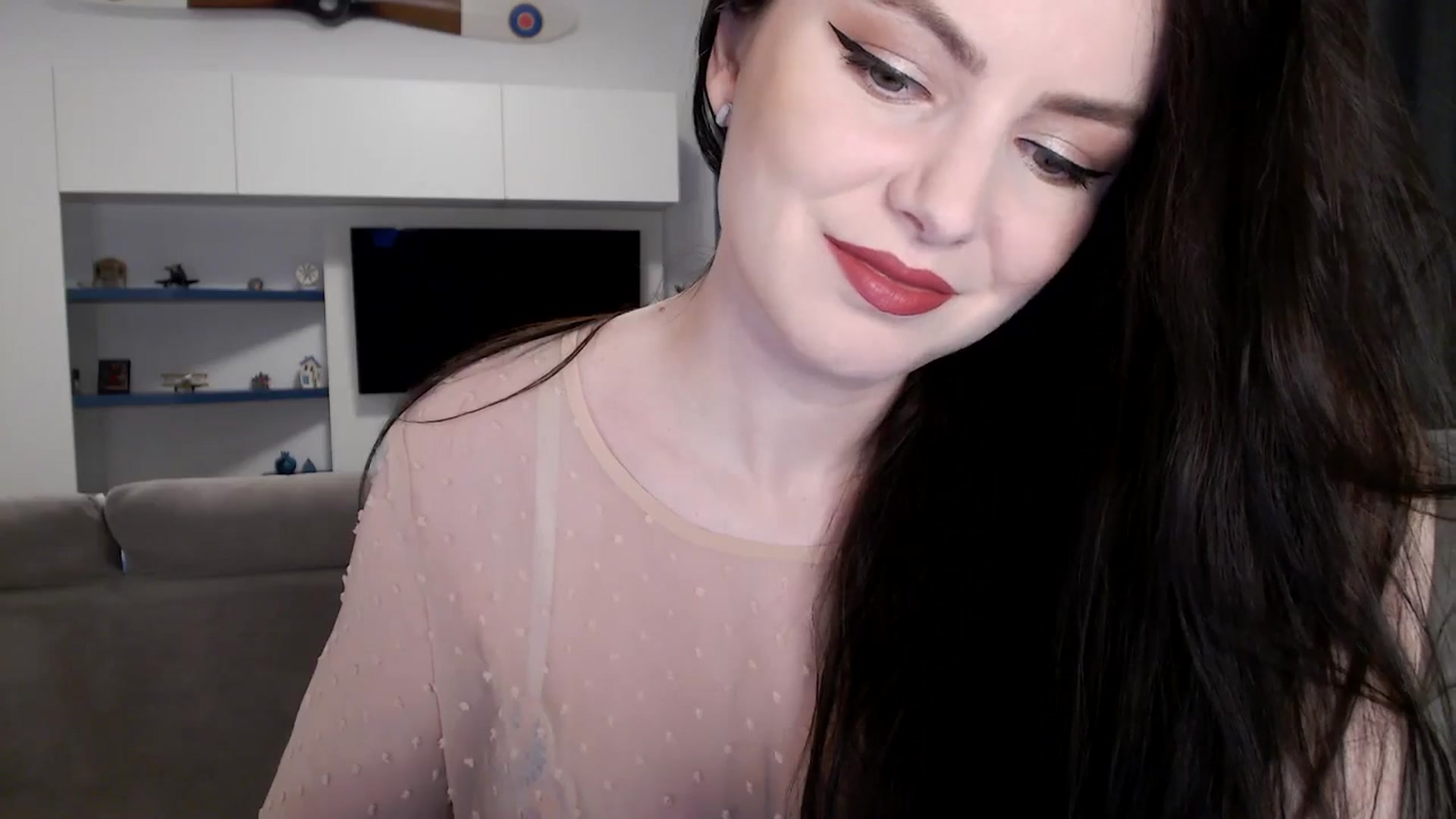 Gallery image thumbnail from Aryelle_'s myfreecams stream on, 08/06/2025, 22:22 image 2 of 20