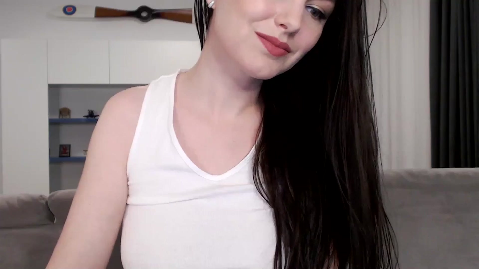 Gallery image thumbnail from Aryelle_'s myfreecams stream on, 08/30/2025, 24:37 image 19 of 20