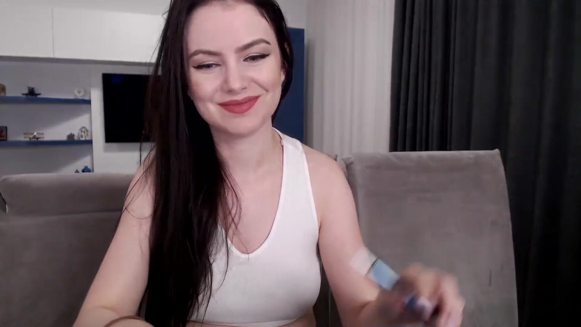 Gallery image thumbnail from Aryelle_'s myfreecams stream on, 08/30/2025, 24:37 image 2 of 20