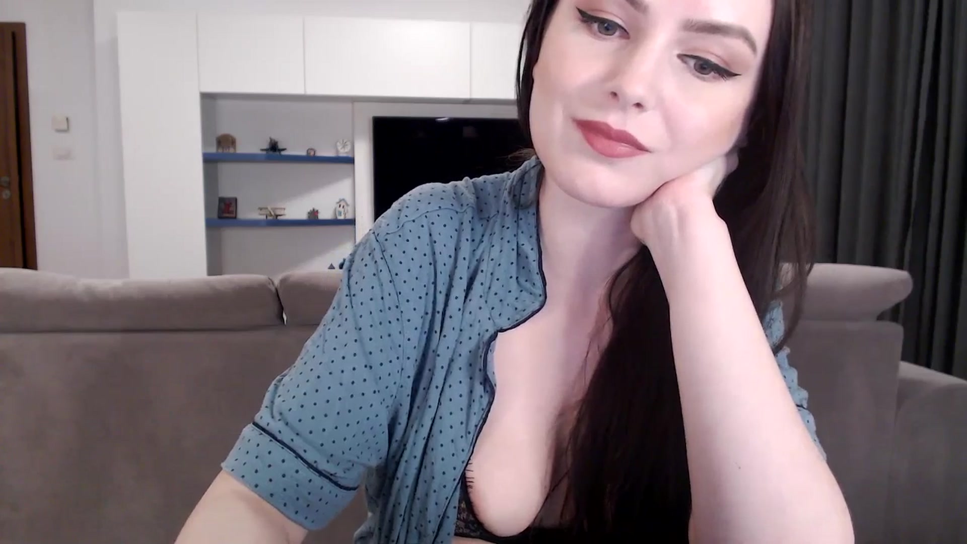 Gallery image thumbnail from Aryelle_'s myfreecams stream on, 12/14/2025, 22:27 image 17 of 20