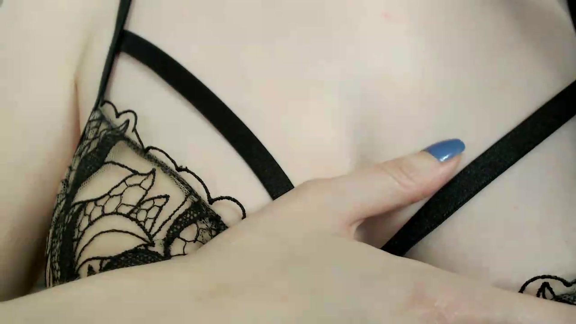 Gallery image thumbnail from Aryelle_'s myfreecams stream on, 05/30/2026, 22:14 image 16 of 20