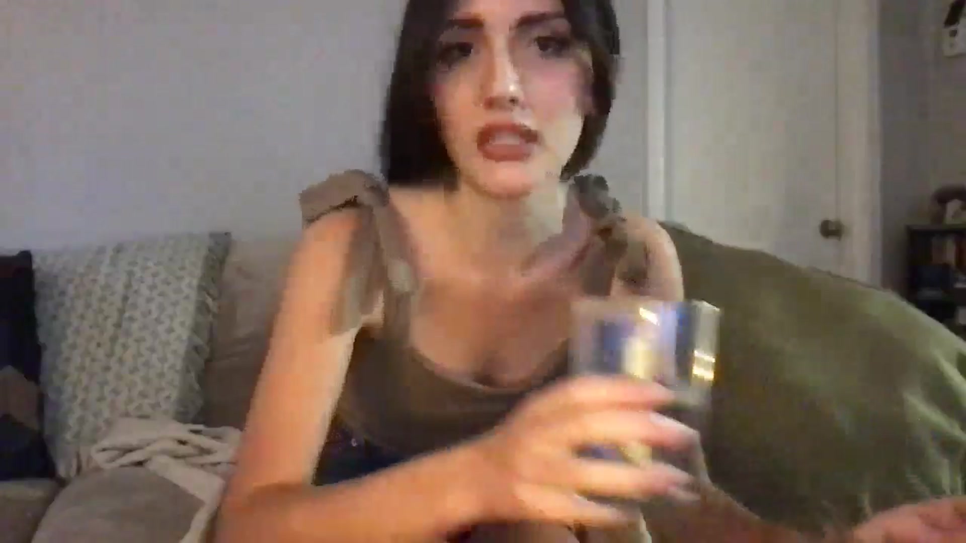 Gallery image thumbnail from AsYouWish's myfreecams stream on, 06/25/2025, 01:12 image 14 of 20