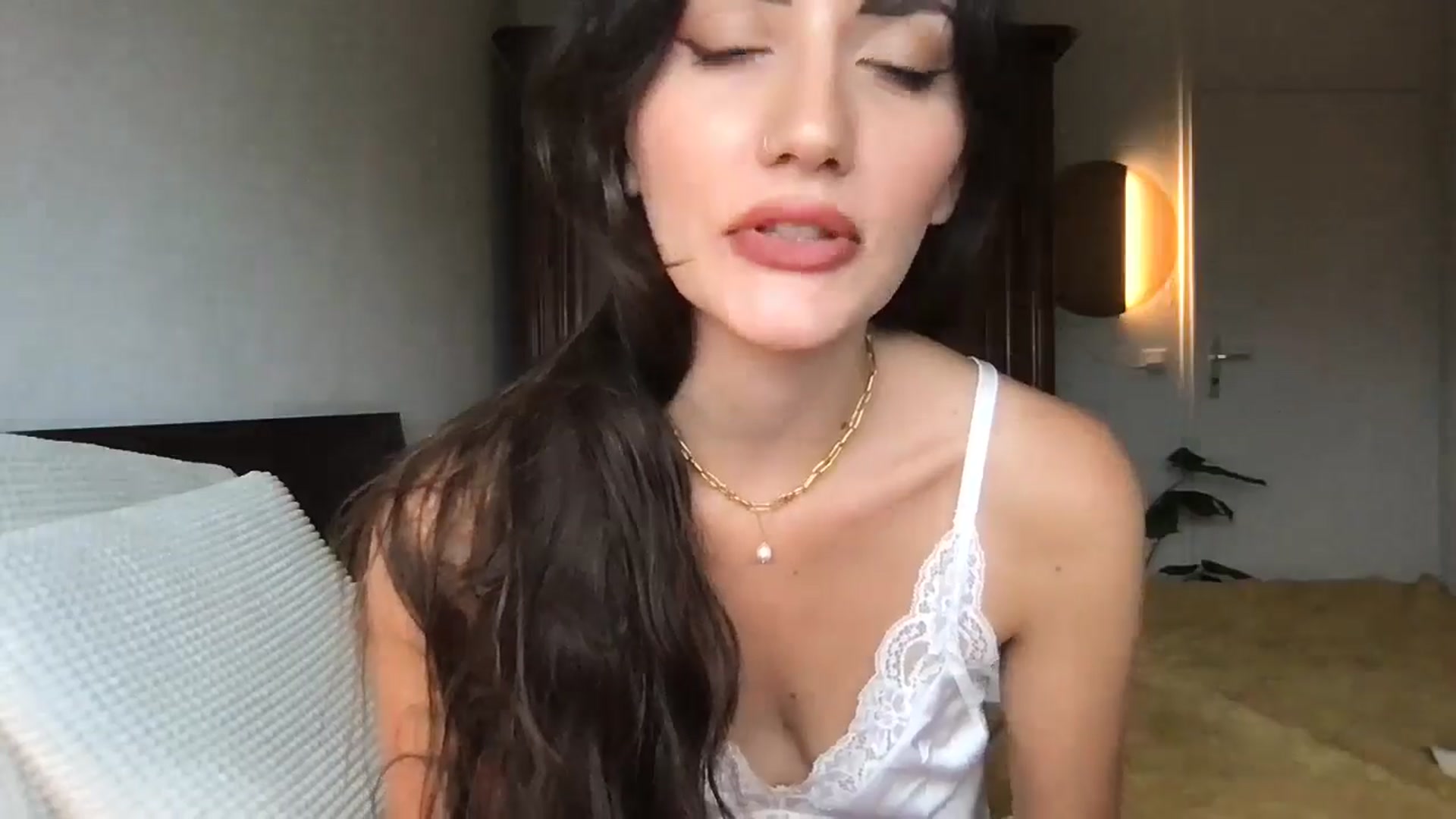 Gallery image thumbnail from AsYouWish's myfreecams stream on, 08/27/2025, 15:33 image 18 of 20