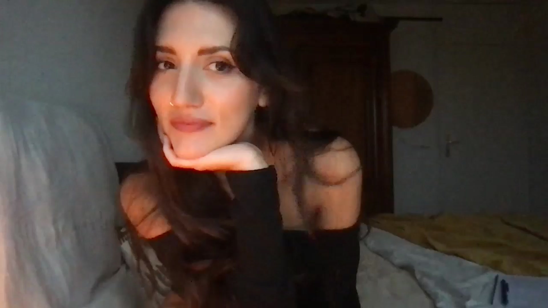 Gallery image thumbnail from AsYouWish's myfreecams stream on, 09/04/2025, 16:31 image 11 of 20