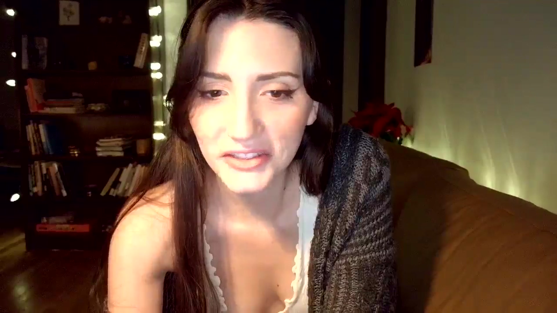 Gallery image thumbnail from AsYouWish's myfreecams stream on, 12/29/2025, 22:55 image 4 of 20