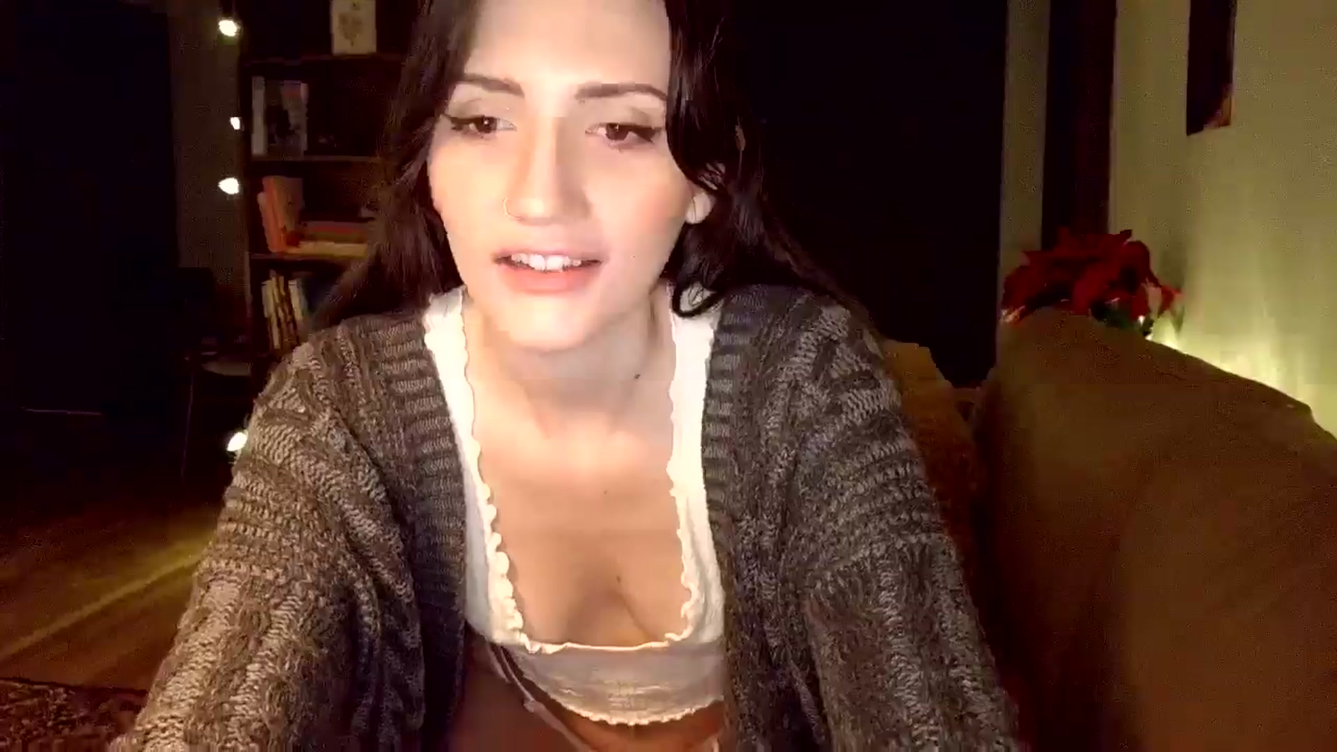 Gallery image thumbnail from AsYouWish's myfreecams stream on, 12/30/2025, 24:16 image 13 of 20