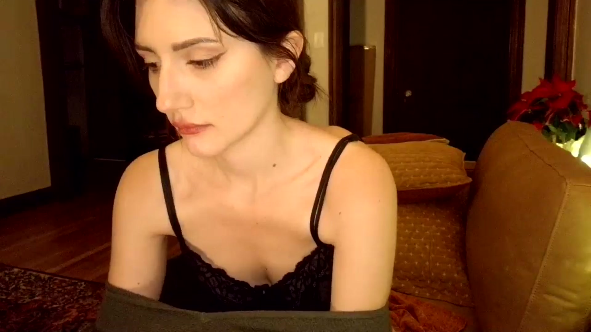 Gallery image thumbnail from AsYouWish's myfreecams stream on, 01/02/2026, 05:16 image 12 of 20