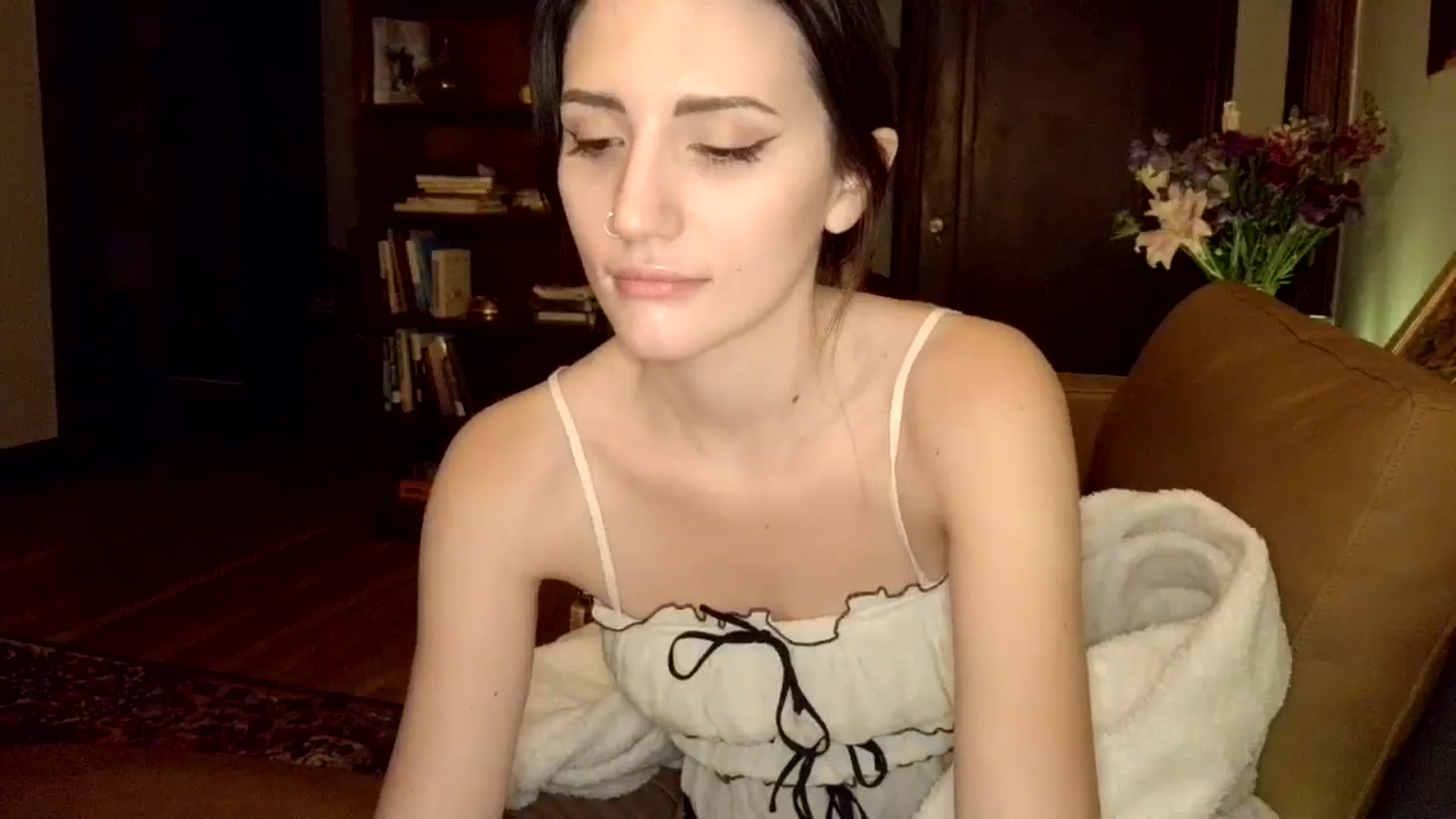 Gallery image thumbnail from AsYouWish's myfreecams stream on, 01/26/2026, 07:47 image 15 of 20