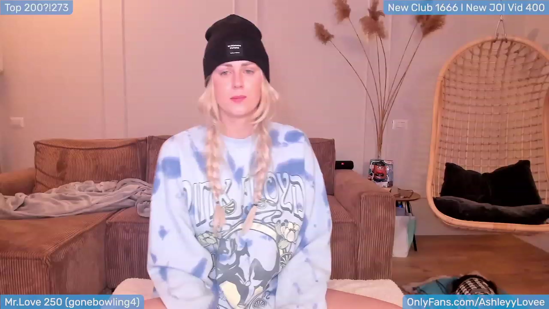 Gallery image thumbnail from AshLoveBday's myfreecams stream on, 01/20/2024, 21:31 image 3 of 20