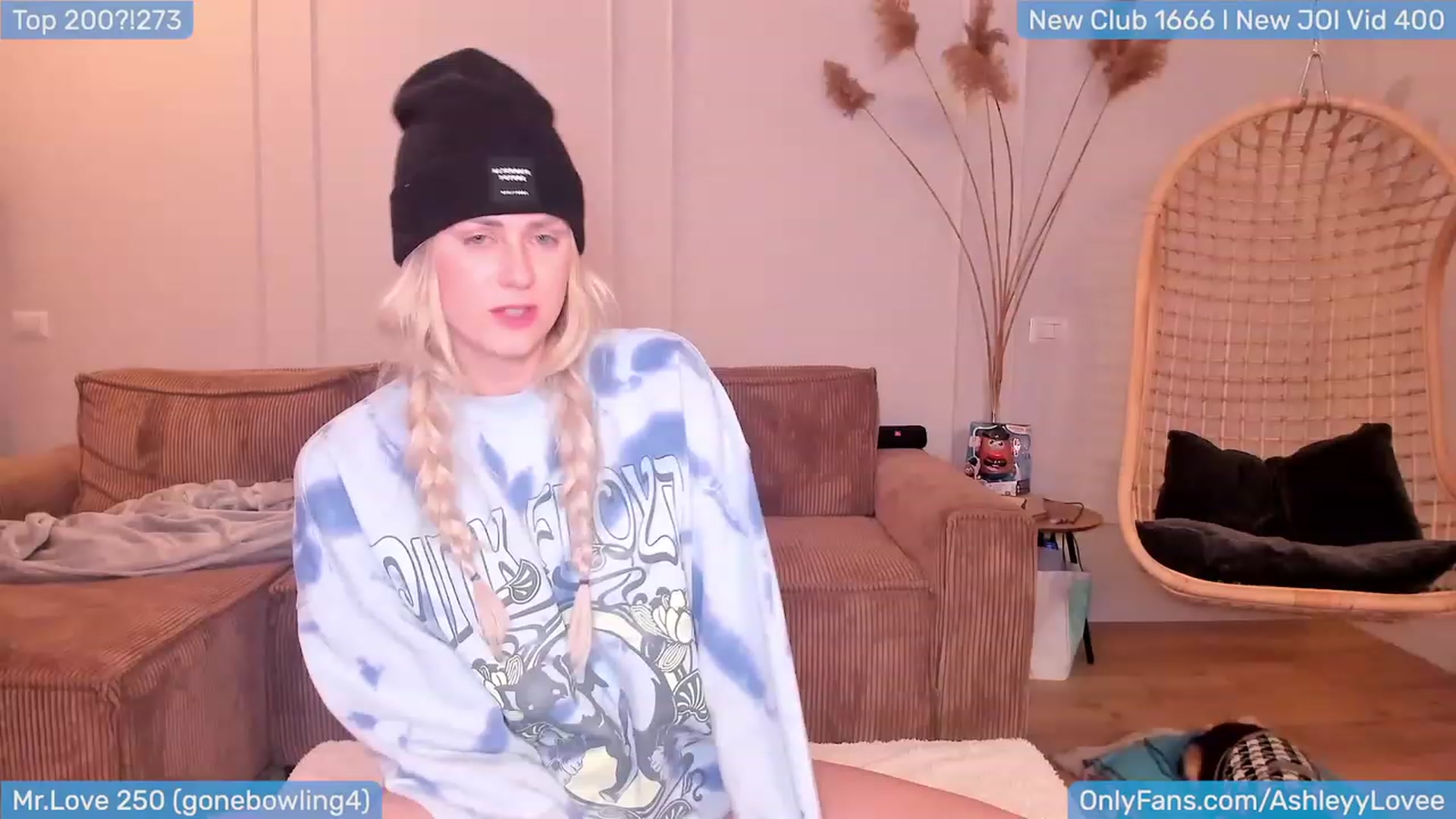 Gallery image thumbnail from AshLoveBday's myfreecams stream on, 01/20/2024, 21:31 image 7 of 20