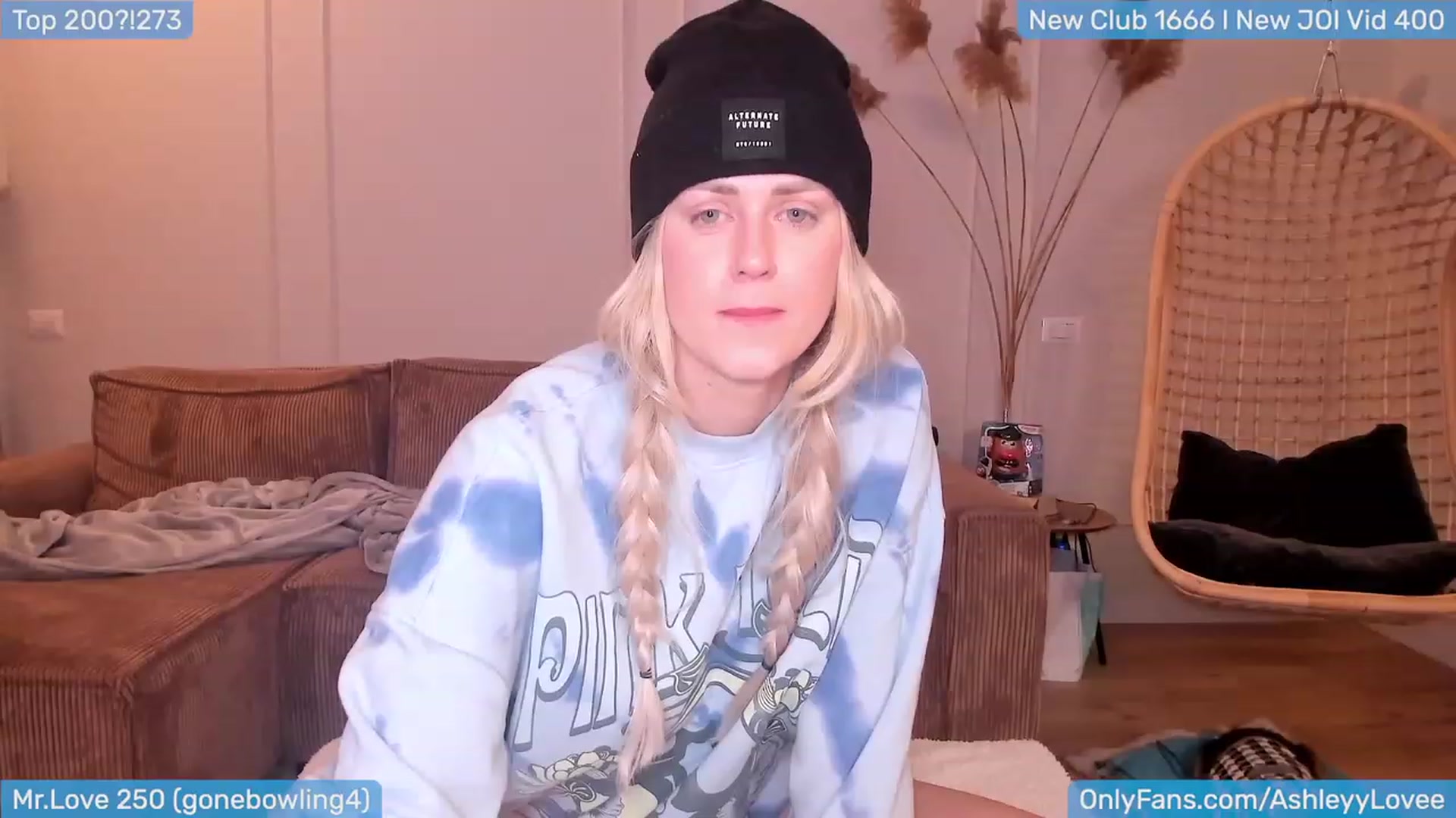 Gallery image thumbnail from AshLoveBday's myfreecams stream on, 01/20/2024, 21:31 image 4 of 20