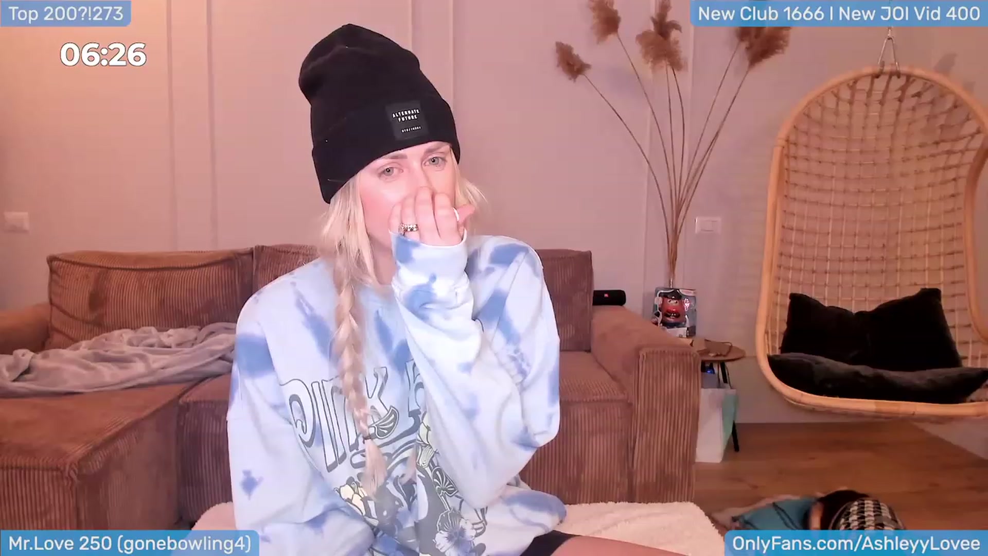 Gallery image thumbnail from AshLoveBday's myfreecams stream on, 01/20/2024, 21:31 image 13 of 20