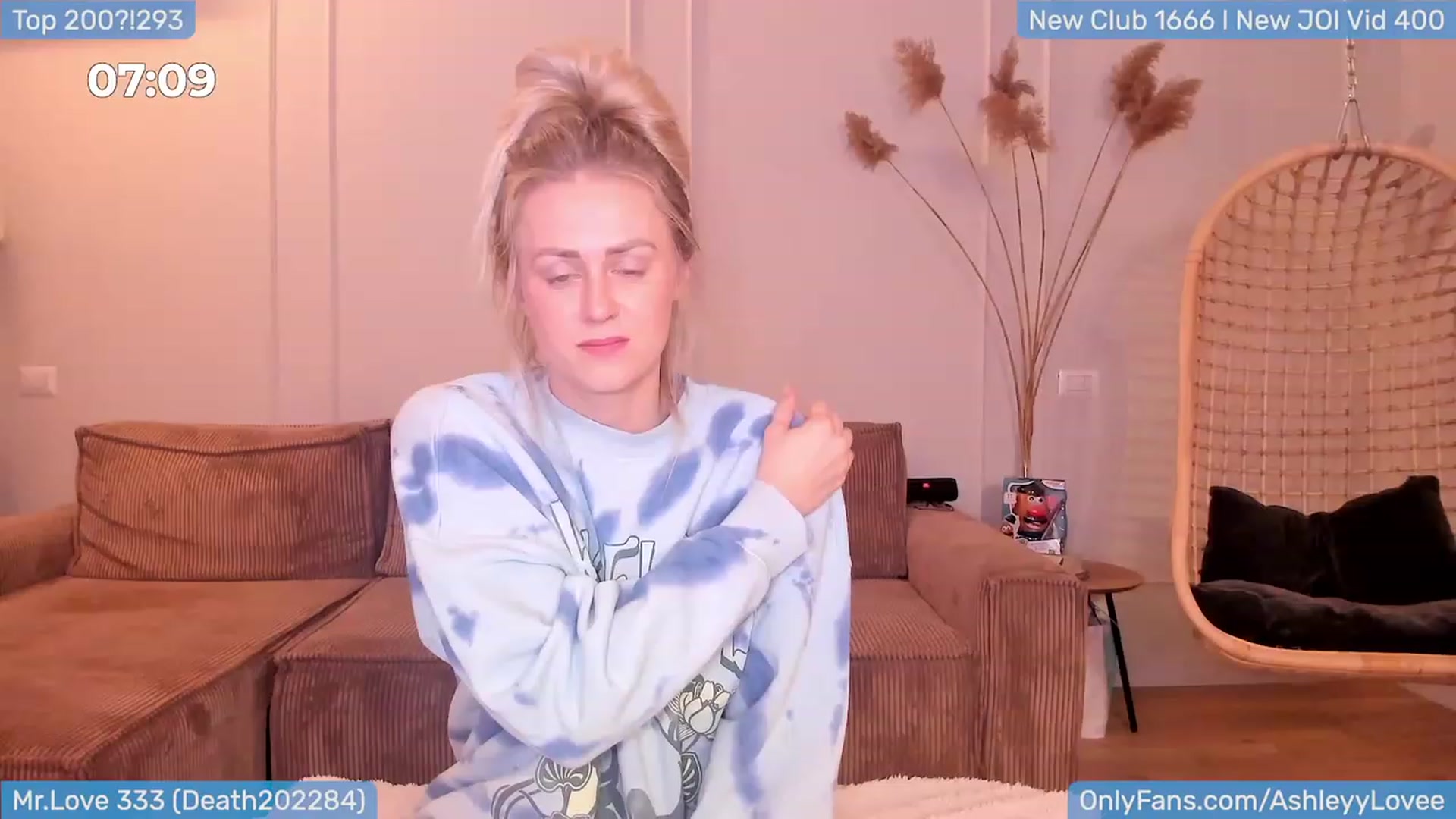 Gallery image thumbnail from AshLoveBday's myfreecams stream on, 01/21/2024, 23:04 image 8 of 20