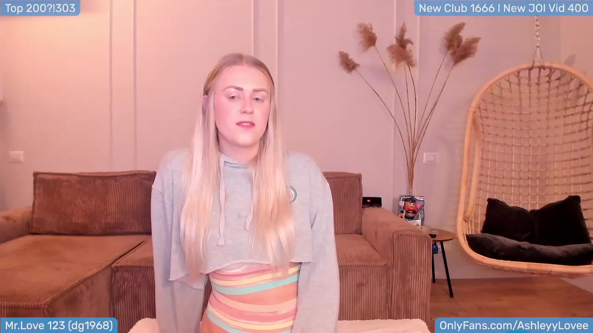 Gallery image thumbnail from AshLoveBday's myfreecams stream on, 01/22/2024, 19:45 image 13 of 20