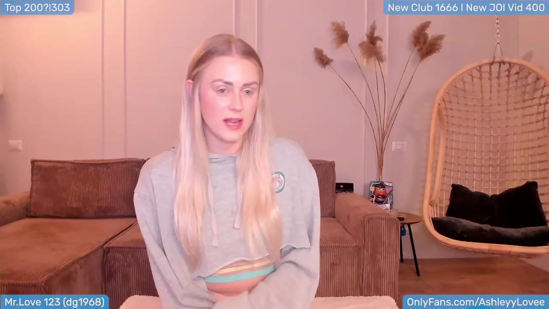 Gallery image thumbnail from AshLoveBday's myfreecams stream on, 01/22/2024, 19:45 image 19 of 20
