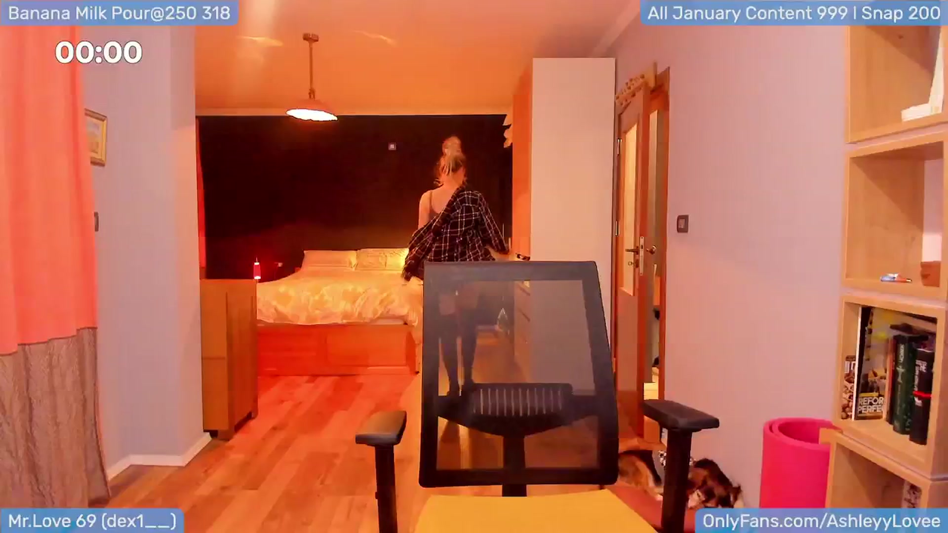 Gallery image thumbnail from AshLoveBday's myfreecams stream on, 01/31/2024, 22:05 image 10 of 20