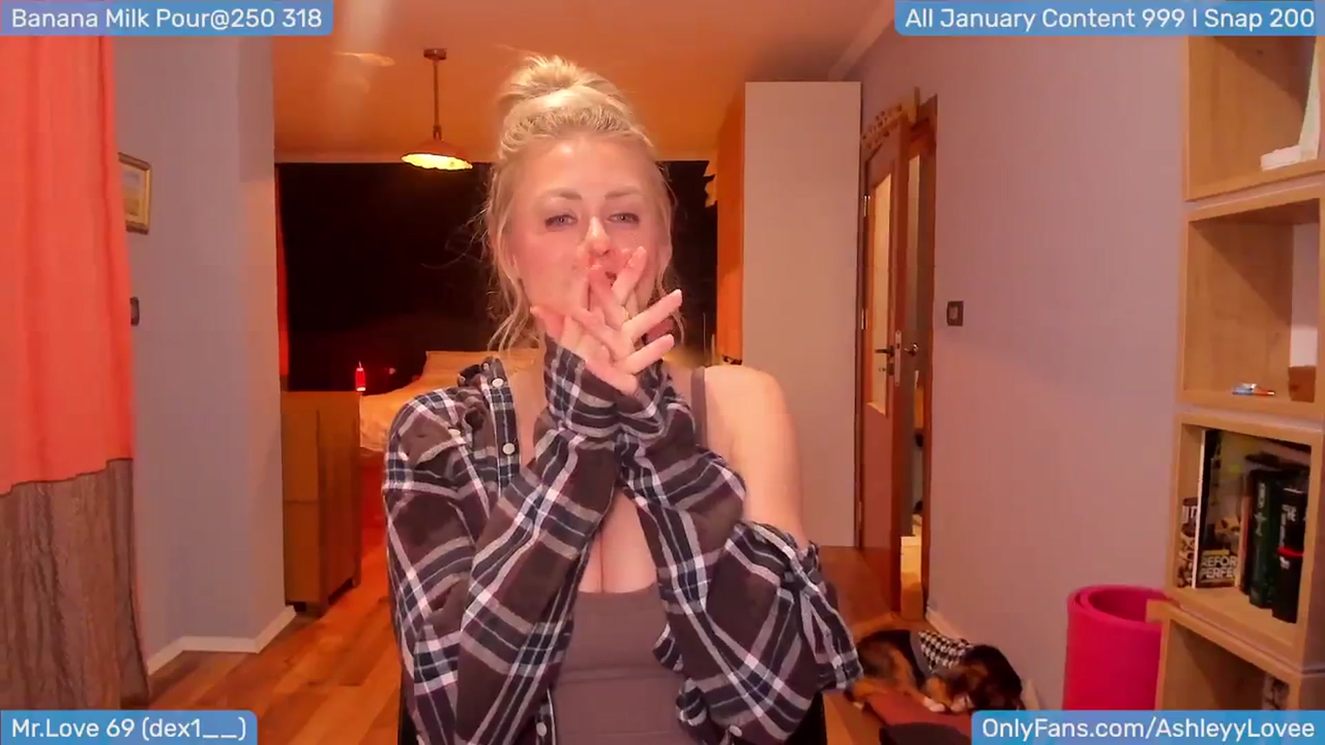Gallery image thumbnail from AshLoveBday's myfreecams stream on, 01/31/2024, 22:05 image 5 of 20