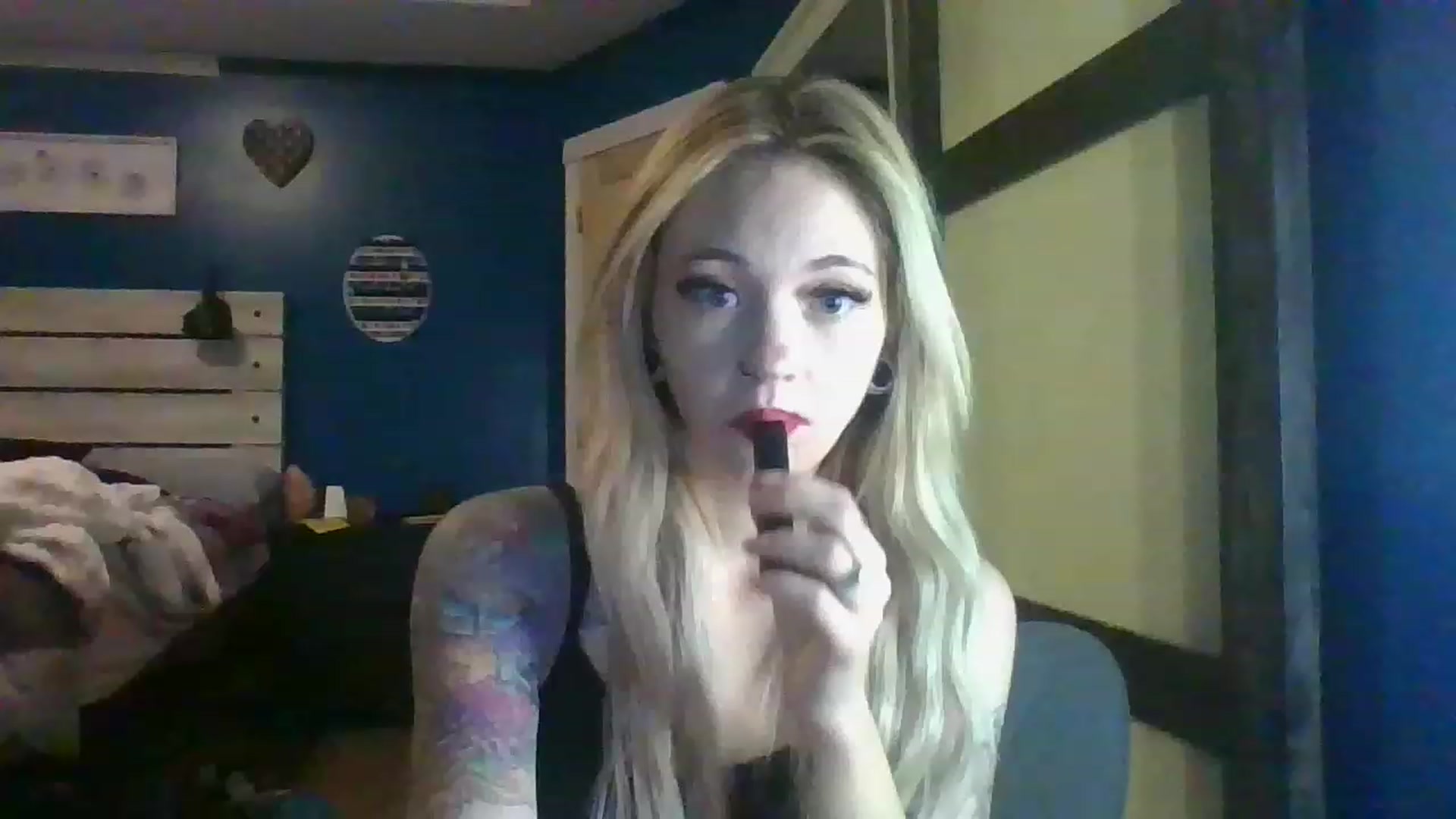 Gallery image thumbnail from AshSapphire's myfreecams stream on, 11/18/2022, 03:22 image 14 of 20