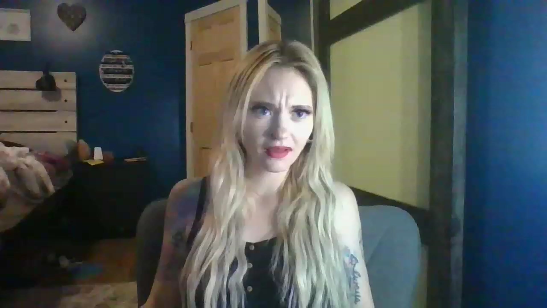 Gallery image thumbnail from AshSapphire's myfreecams stream on, 11/18/2022, 03:22 image 16 of 20