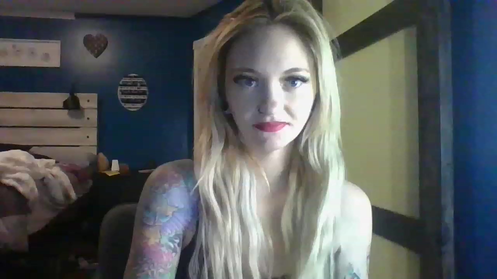 Gallery image thumbnail from AshSapphire's myfreecams stream on, 11/18/2022, 03:22 image 6 of 20
