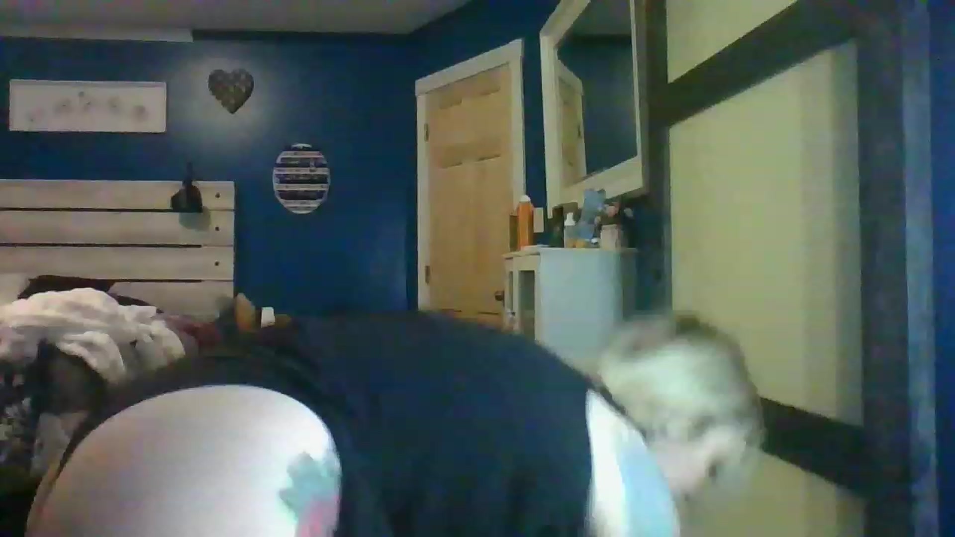 Gallery image thumbnail from AshSapphire's myfreecams stream on, 11/18/2022, 03:22 image 4 of 20