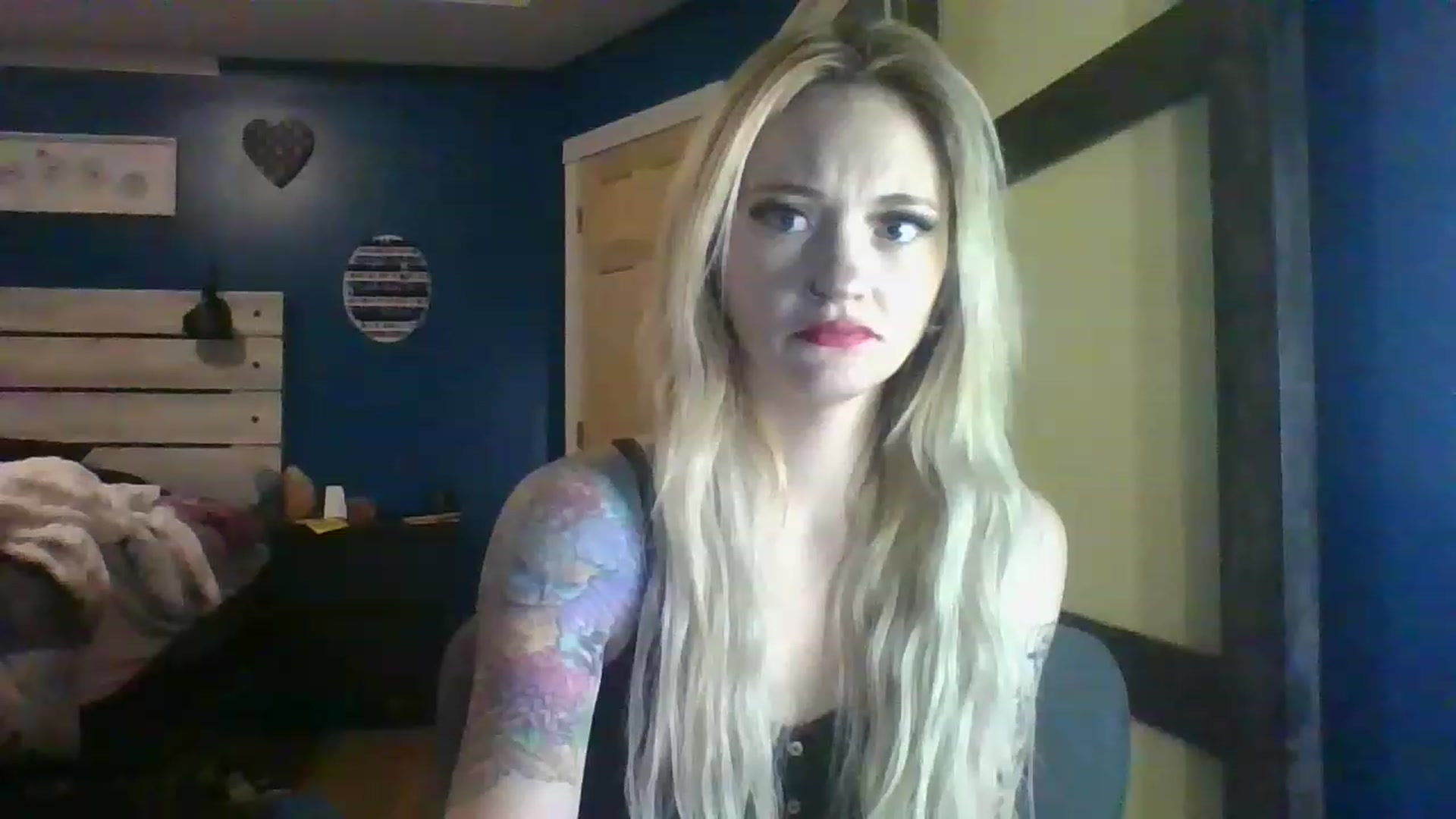 Gallery image thumbnail from AshSapphire's myfreecams stream on, 11/18/2022, 03:22 image 13 of 20