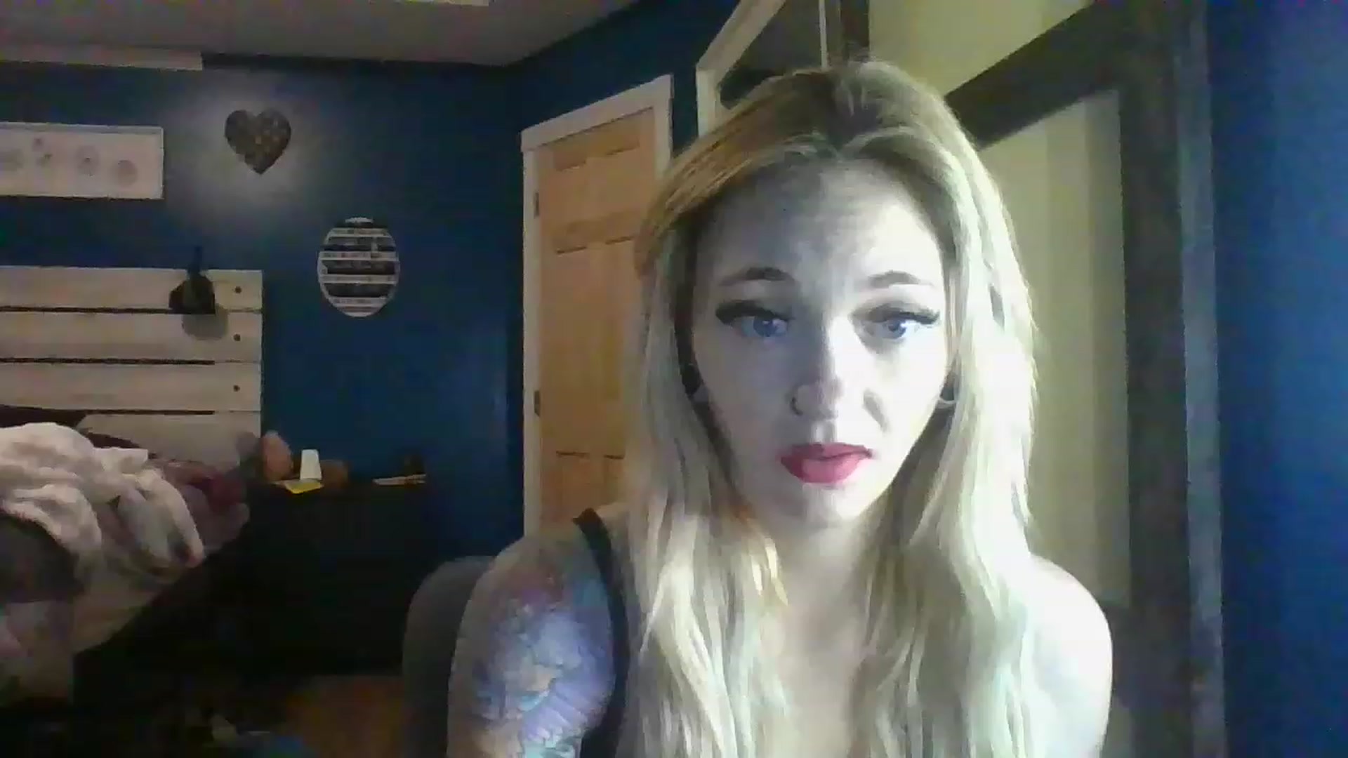 Gallery image thumbnail from AshSapphire's myfreecams stream on, 11/18/2022, 03:22 image 12 of 20