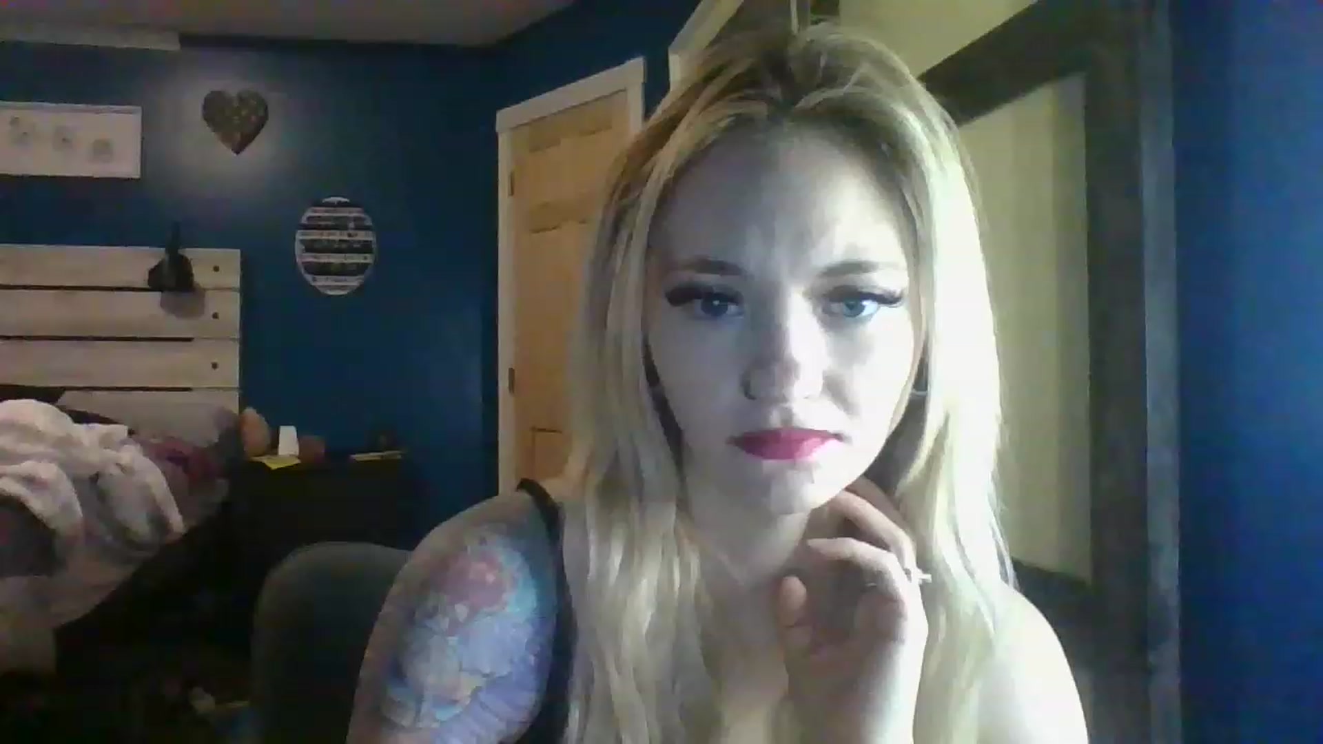 Gallery image thumbnail from AshSapphire's myfreecams stream on, 11/18/2022, 03:22 image 9 of 20