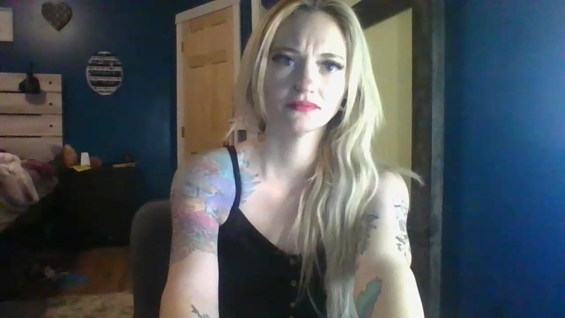 Gallery image thumbnail from AshSapphire's myfreecams stream on, 11/18/2022, 03:53 image 6 of 20