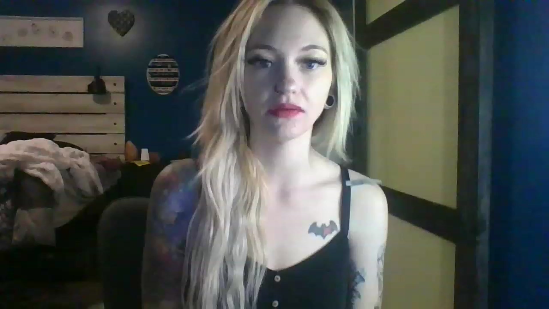 Gallery image thumbnail from AshSapphire's myfreecams stream on, 11/18/2022, 04:35 image 19 of 20