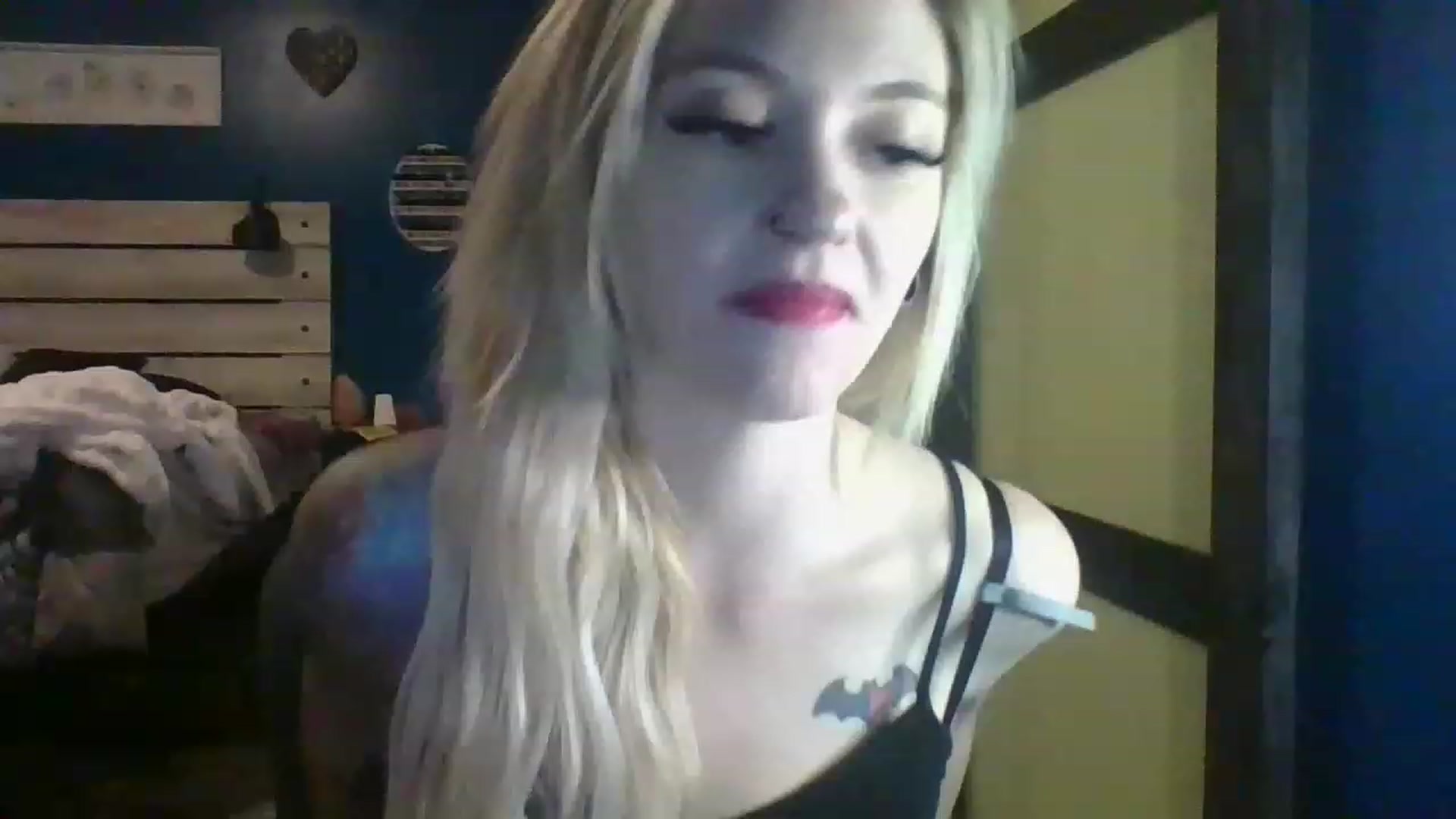 Gallery image thumbnail from AshSapphire's myfreecams stream on, 11/18/2022, 04:35 image 15 of 20