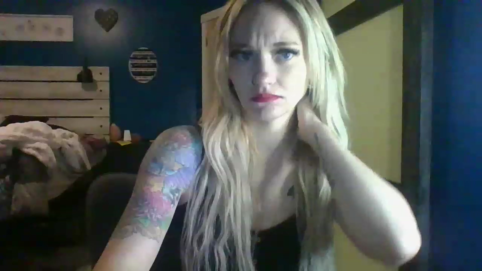 Gallery image thumbnail from AshSapphire's myfreecams stream on, 11/18/2022, 04:35 image 6 of 20