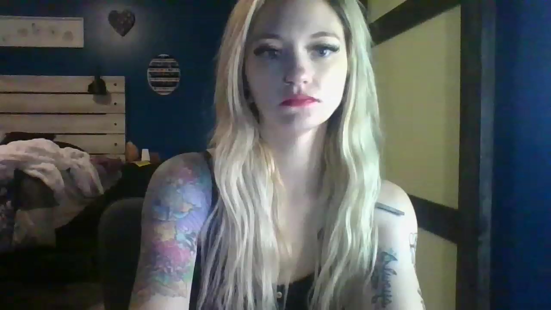 Gallery image thumbnail from AshSapphire's myfreecams stream on, 11/18/2022, 04:35 image 11 of 20
