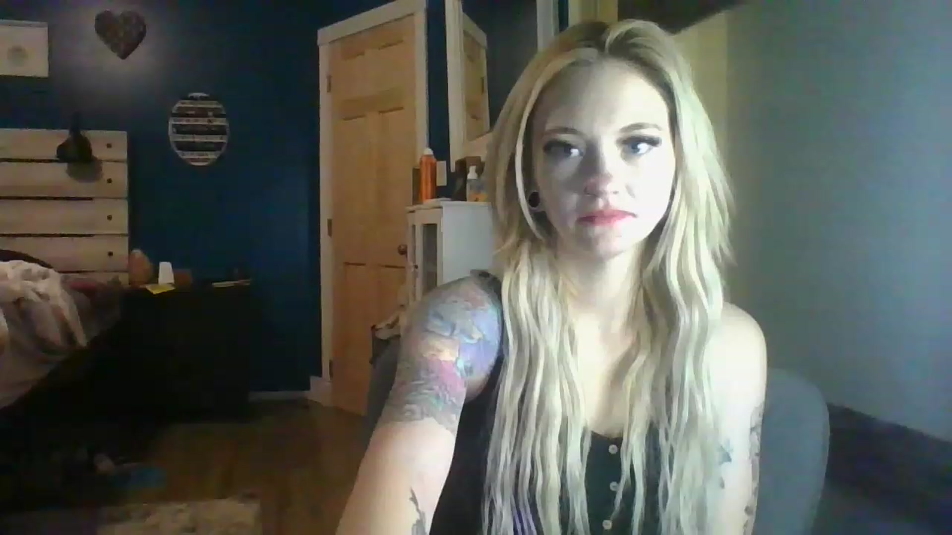 Gallery image thumbnail from AshSapphire's myfreecams stream on, 11/18/2022, 08:01 image 20 of 20