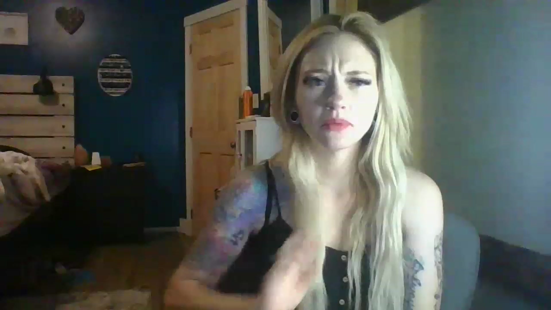Gallery image thumbnail from AshSapphire's myfreecams stream on, 11/18/2022, 08:01 image 18 of 20