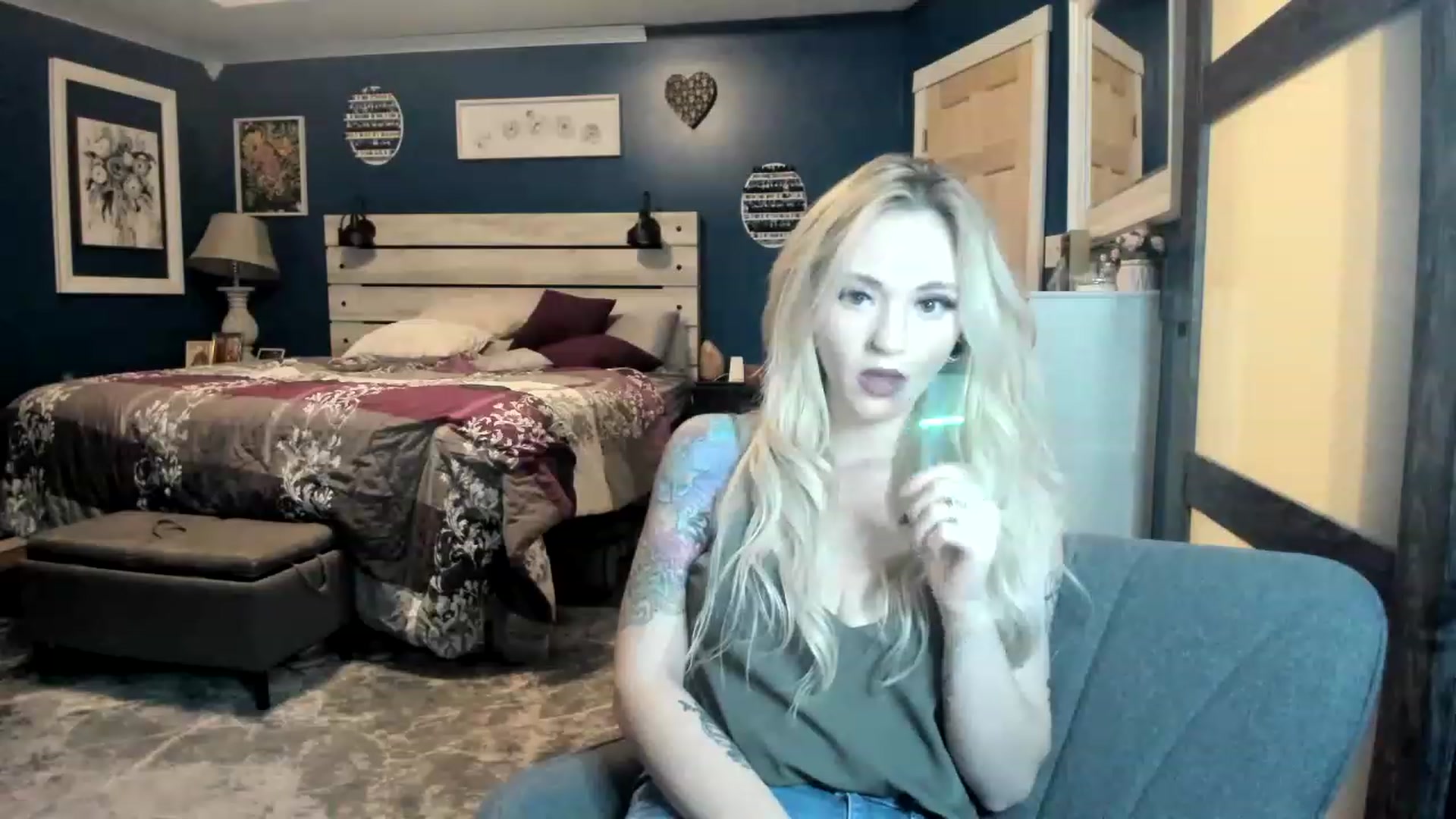 Gallery image thumbnail from AshSapphire's myfreecams stream on, 11/19/2022, 06:16 image 8 of 20