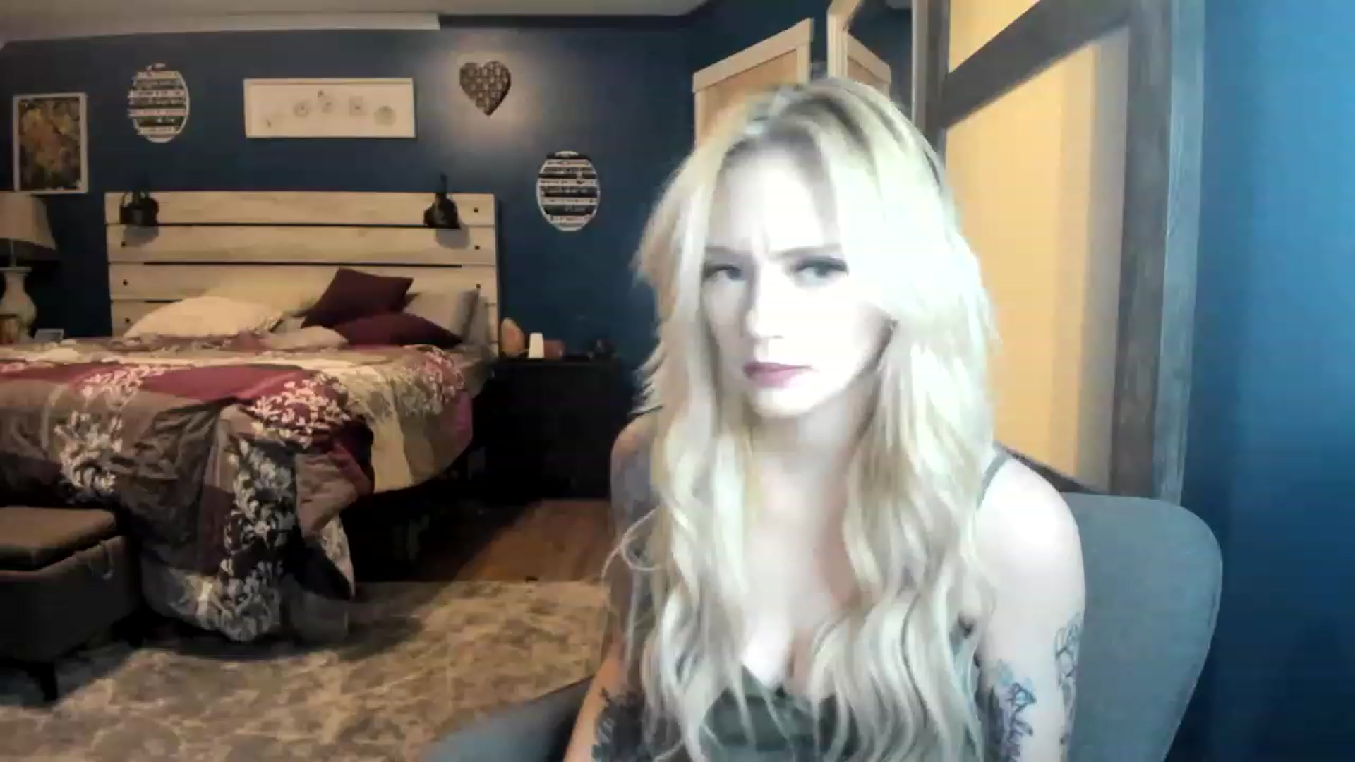Gallery image thumbnail from AshSapphire's myfreecams stream on, 11/19/2022, 06:16 image 17 of 20