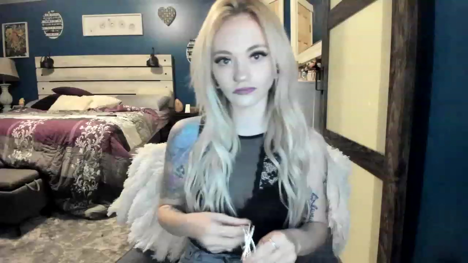 Gallery image thumbnail from AshSapphire's myfreecams stream on, 11/21/2022, 04:41 image 2 of 20
