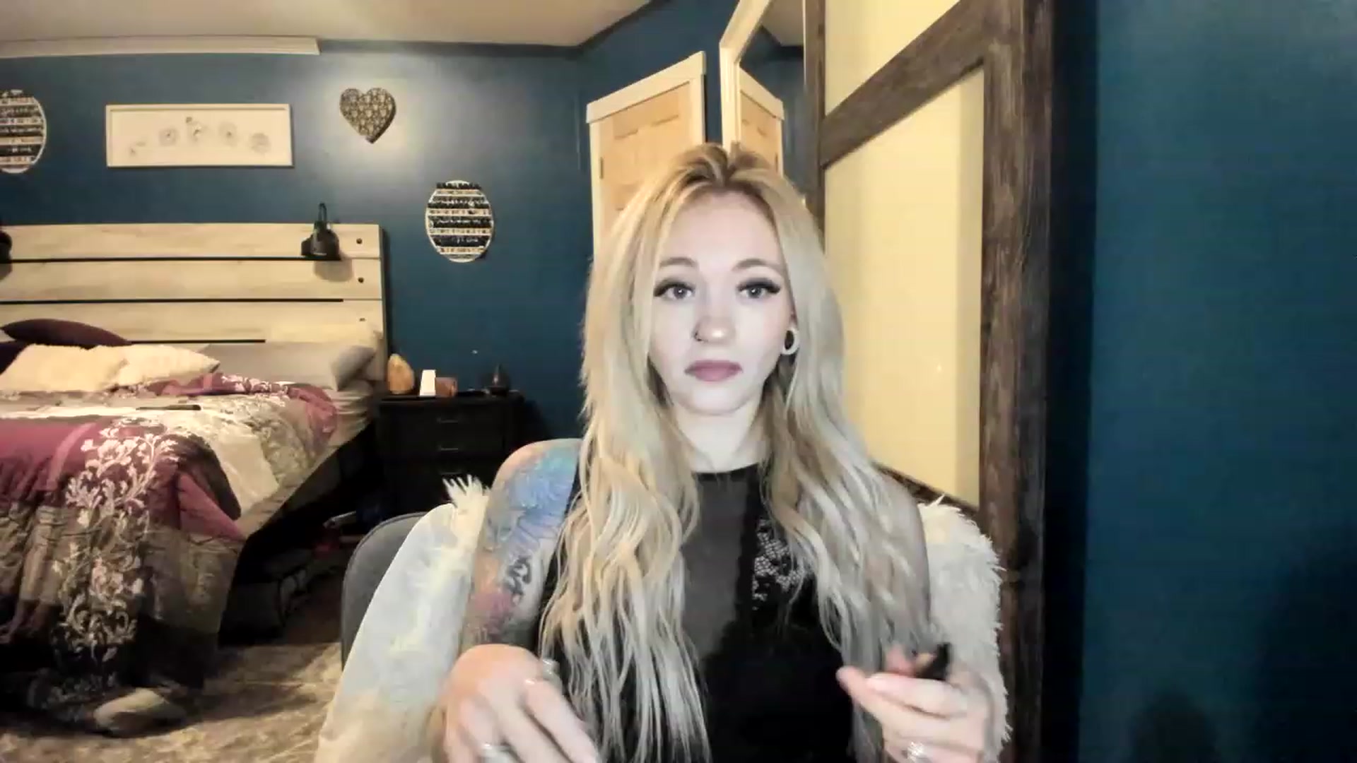 Gallery image thumbnail from AshSapphire's myfreecams stream on, 11/21/2022, 04:41 image 12 of 20