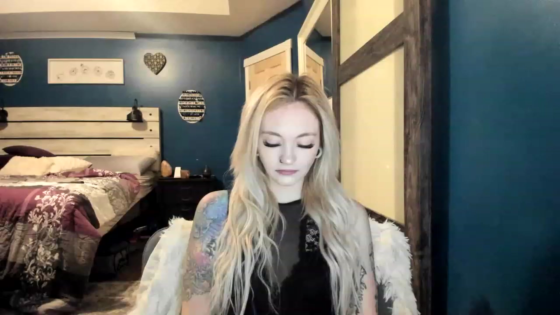 Gallery image thumbnail from AshSapphire's myfreecams stream on, 11/21/2022, 04:41 image 16 of 20