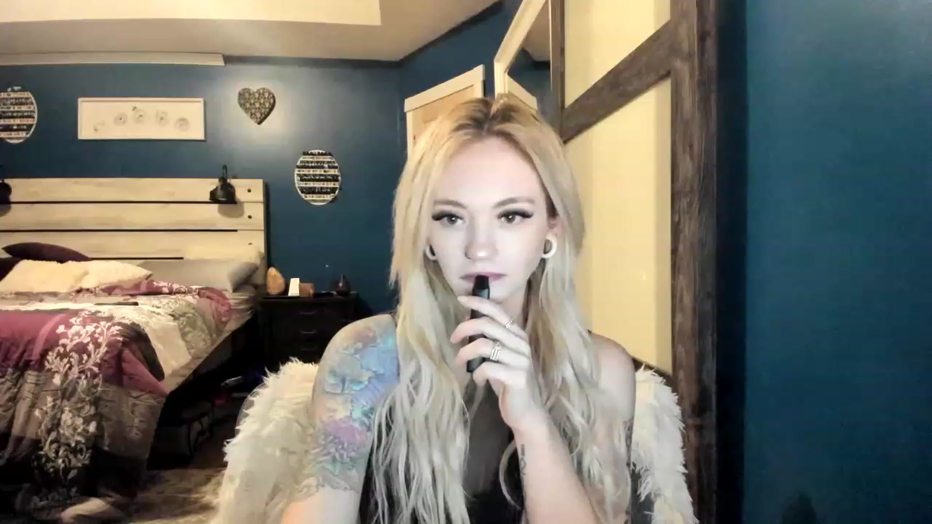 Gallery image thumbnail from AshSapphire's myfreecams stream on, 11/21/2022, 04:41 image 13 of 20