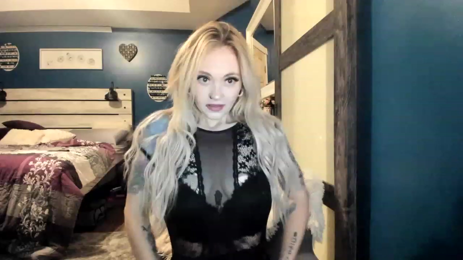 Gallery image thumbnail from AshSapphire's myfreecams stream on, 11/21/2022, 04:41 image 17 of 20