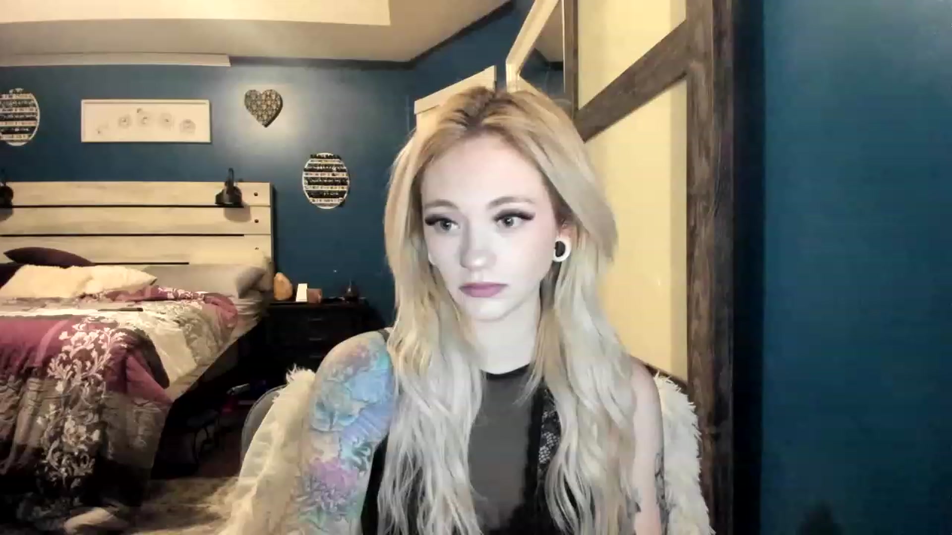 Gallery image thumbnail from AshSapphire's myfreecams stream on, 11/21/2022, 04:41 image 15 of 20