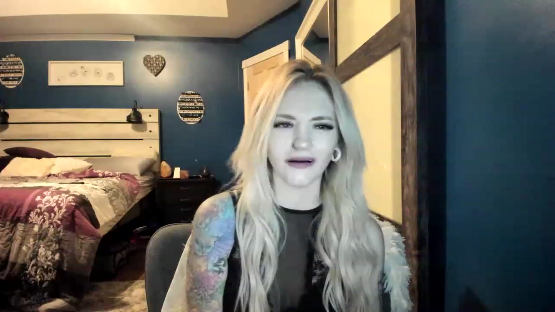 Gallery image thumbnail from AshSapphire's myfreecams stream on, 11/21/2022, 06:22 image 4 of 20